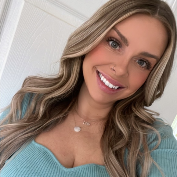 Meet your Posher, Rebecca - Picture 1 of 1